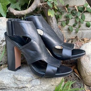 Pour La Victoire Echo Cutout Leather Sandal